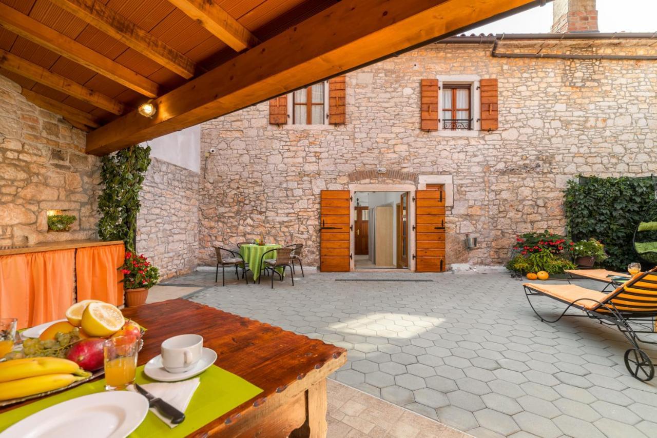 Apartment Malia Kaštelir Екстериор снимка