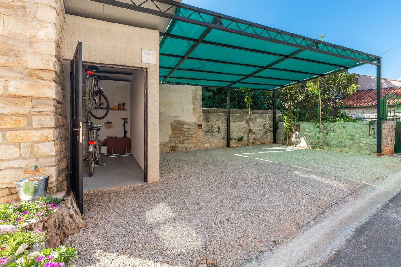 Apartment Malia Kaštelir Екстериор снимка